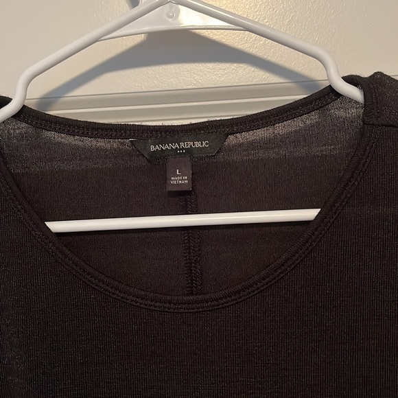 Women’s Banana Republic Short Sleeve Black Shirt Size Large - Picture 2 of 5